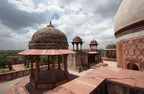 Humayun's Tomb Complex Restoration | Tomb roof, during intervention ...