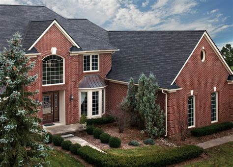 GAF Woodland Canterbury Black | Roof shingle colors, Red brick house ...