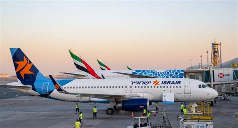 Israir Becomes First Israeli Airline to Land Commercial Flight into Dubai - Flipboard