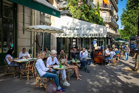 Paris moves its cafes and bistros to the streets