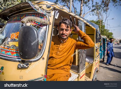 813 imágenes de Rickshaw pakistan - Imágenes, fotos y vectores de stock | Shutterstock