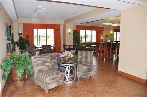 Discount Coupon for Hampton Inn Macomb in Macomb, Illinois - Save Money!