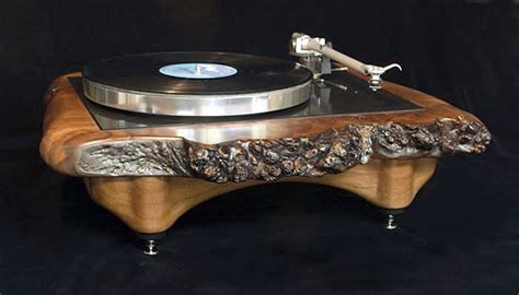 The Audio Carpenter - Luxury Turntables from Audio Wood