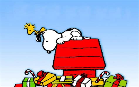 Download Snoopy Christmas Gifts Wallpaper | Wallpapers.com