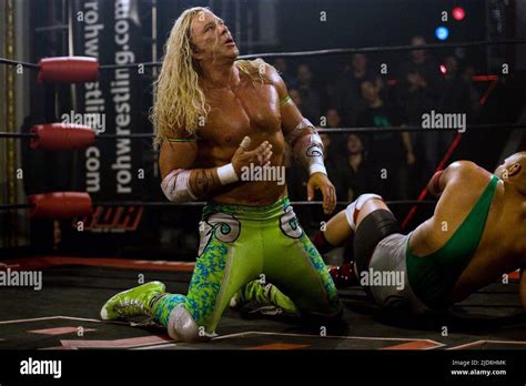 MICKEY ROURKE, THE WRESTLER, 2008 Stock Photo - Alamy