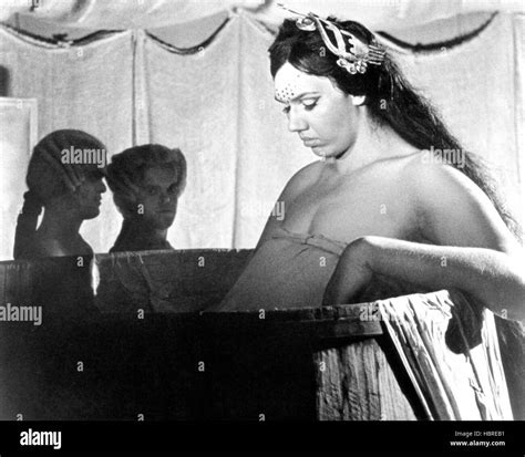 FELLINI'S CASANOVA, Sandy Allen, 1976 Stock Photo - Alamy