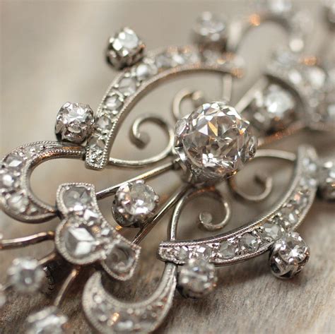 Circa 1920 Platinum & Diamond Brooch – Pippin Vintage Jewelry