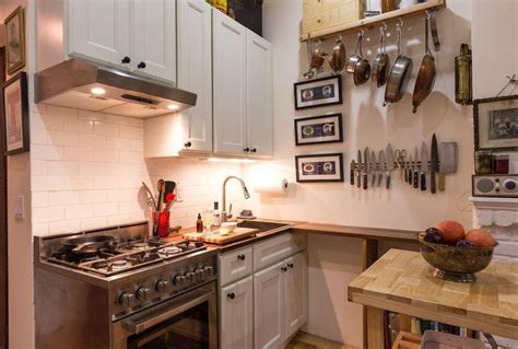 Couple Turns A 22 Sqm New York Apartment Into A Cozy Home | Kitchen ...