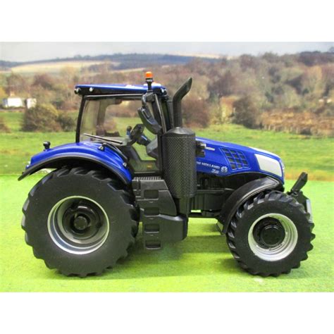 BRITAINS 1:32 NEW HOLLAND BLUE POWER T8.435 TRACTOR - One32 Farm toys ...