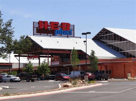 A look back at when the first San Antonio H-E-B opened in 1942