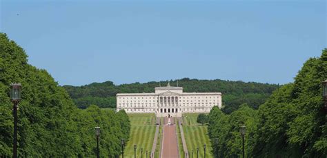 Black Taxi Tours Belfast | Political Cab Tours, Northern Ireland