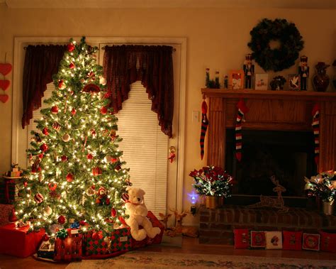 The History of Christmas Tree Lights | Express Electrical