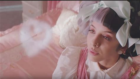 Everything Wrong With Melanie Martinez - "Mad Hatter" — Music Video Sins