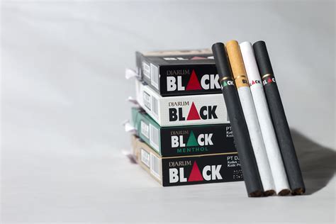 DJARUM BLACK Clove Cigarettes Kretek (10 packs) - 250 grams - Clove ...