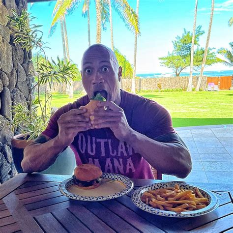 Dwayne 'The Rock' Johnson indulges in an enormous 'cheat meal ...