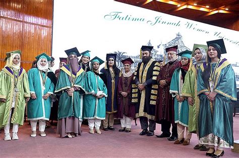 Punjab Governor Muhammad Baligh ur Rehman in a group photo with the ...