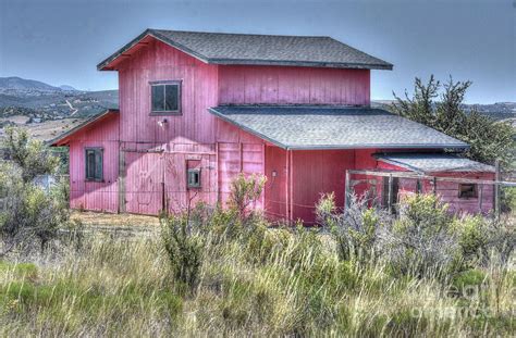 The Pink Barn Photograph by Thomas Todd - Pixels