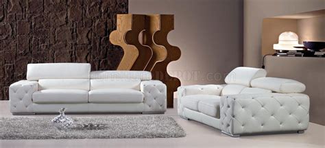 2726B Sofa 3Pc Set in White Tufted Leather by VIG w/Crystals