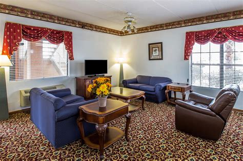 Discount Coupon for Econo Lodge Inn & Suites in Albany, Georgia - Save Money!