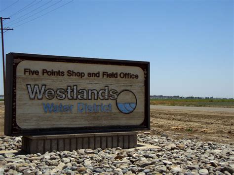 "Change" candidates sweep Westlands Water District board election; may dump longtime General ...