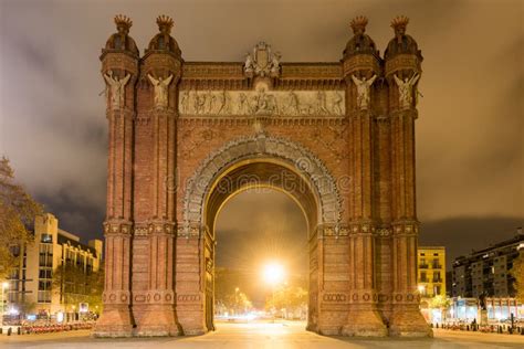 Arc De Triomf - Barcelona, Spain Editorial Photography - Image of ...