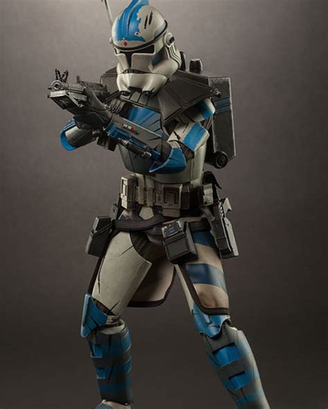 Sideshow Collectibles Arc Clone Trooper: Fives Phase II Armor Action Figure Review — GeekTyrant