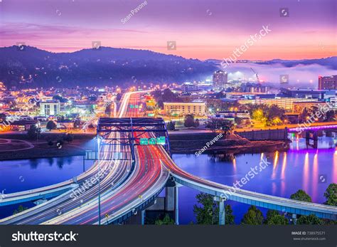 Charleston west virginia skyline Images, Stock Photos & Vectors ...