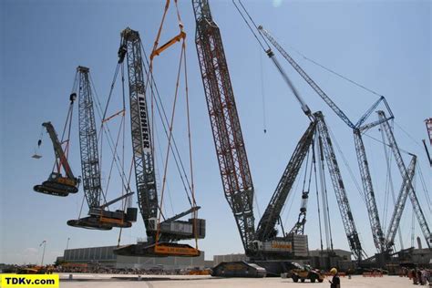 liebherr lr 13000 crawler crane | Crawler crane, Crane machine, Heavy machinery