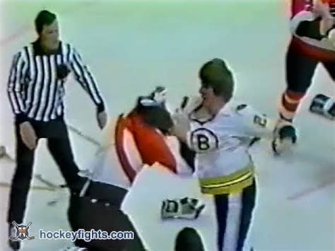 Dave Schultz vs Terry O'Reilly Jan 25, 1976 - YouTube