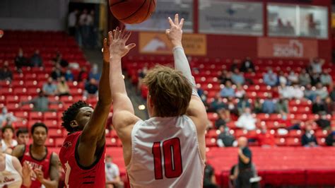 Brock Gilbert - Men's Basketball - Utah Tech University Athletics