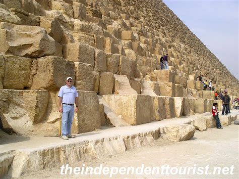 scale reference of stones 2 | Pyramids, Great pyramid of giza, Who built the pyramids