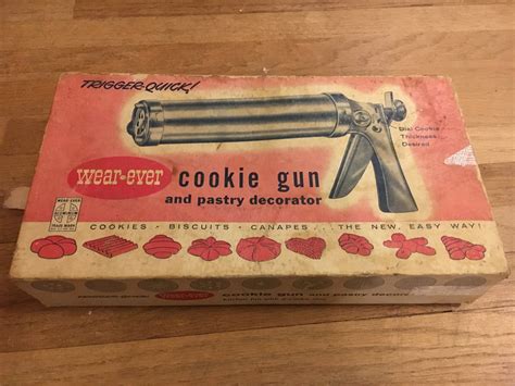 Vintage Wear-Ever Cookie Gun and Pastry Decorator