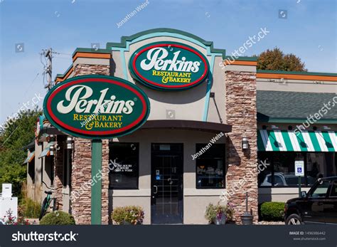 28 Perkins Restaurant Bakery Images, Stock Photos & Vectors | Shutterstock