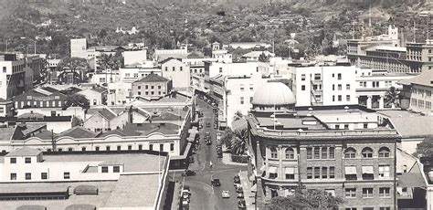 Old photos of architecture: Downtown Honolulu November 27th 1944