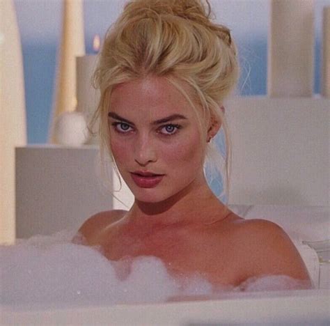 pics of margot on Twitter: "margot robbie as naomi lapaglia in ‘wolf of ...