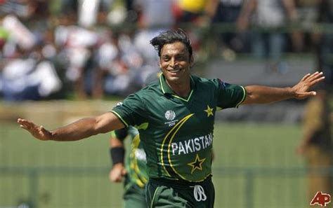 pakistani cticket player: Shoaib akhtar biography