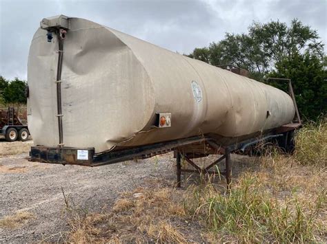 6,000 Gallon Capacity Semi Tanker Trailer - Gavel Roads Online Auctions