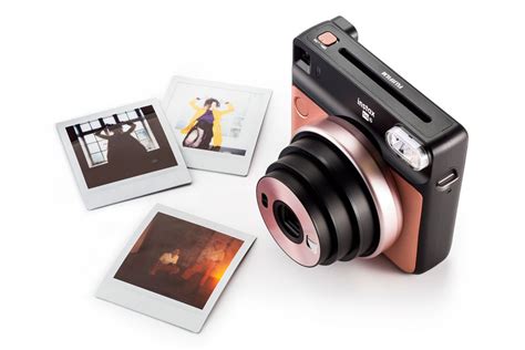 Fujifilm lanza su primera cámara de fotos instantánea con formato cuadrado | Gadgets | Cinco Días