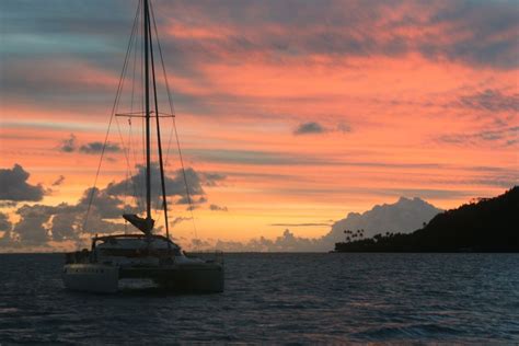 Sunset Cruise in Bora Bora | Bora bora sunset, Bora bora vacation, Sunset cruise