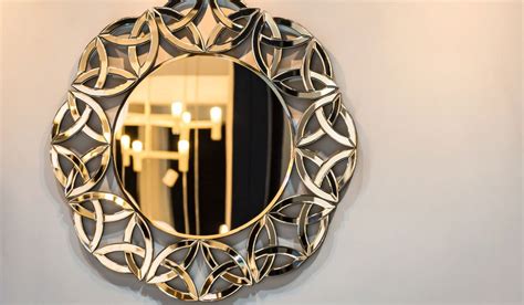 Mirror frame designs ideas to brighten up your space