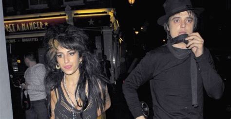 Así fue la ‘historia de amor’ de Pete Doherty y Amy Winehouse - Ixtapaluca Noticias