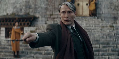 Grindelwald’s Fantastic Beasts & Harry Potter Backstory: Origin, Power & Death