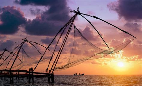 Visit the Age Old Chinese Fishing Nets @ Fort Kochi