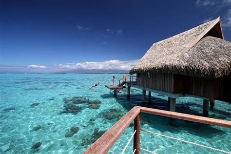 The Best Overwater Bungalows in Tahiti (2023) | Venture Tahiti