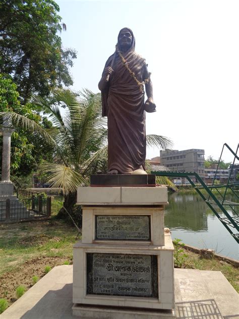 FLAGS and STAMPS: FLAG STATUES IN INDIA