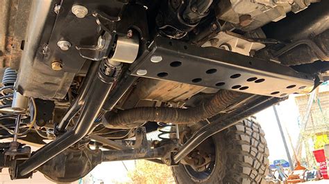 Iron Rock Offroad Rock-Link Long Arm install on a Jeep Cherokee XJ ...