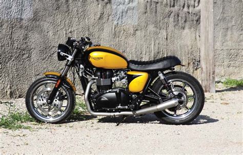 Triumph Bonneville Bobber Build, Part 3 - Motorcycle Classics