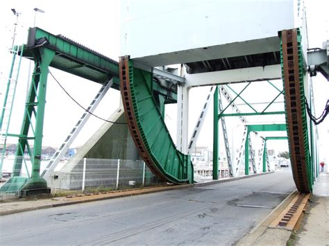 Saint-Nazaire Port Bascule Bridge (Saint-Nazaire) | Structurae