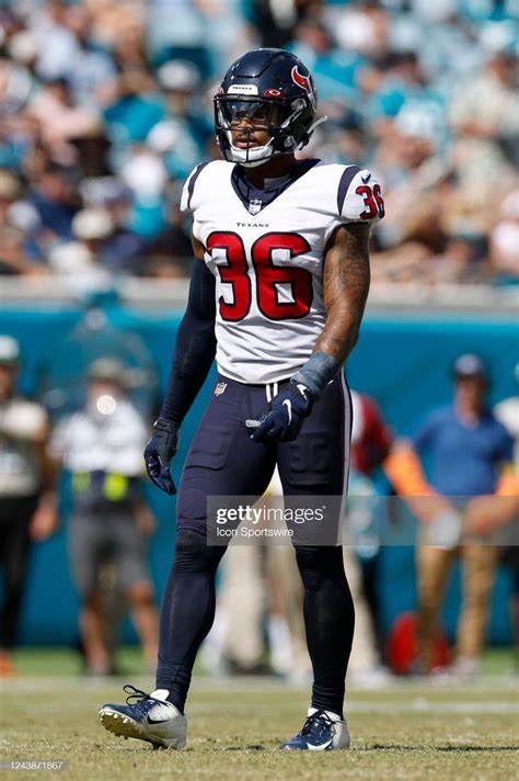 Houston Texans safety Jonathan Owens during the game between the... in ...