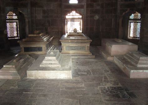 Humayun’s Tomb – The first example of Mughal Architecture: - The Mental ...